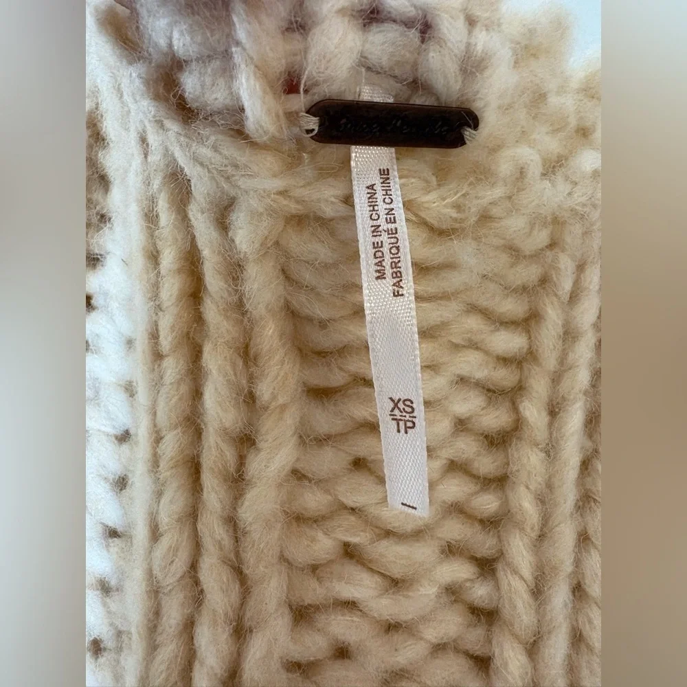 Free People Be There All Over Chunky Knit Oversized Off Shoulder Sweater Sz XS